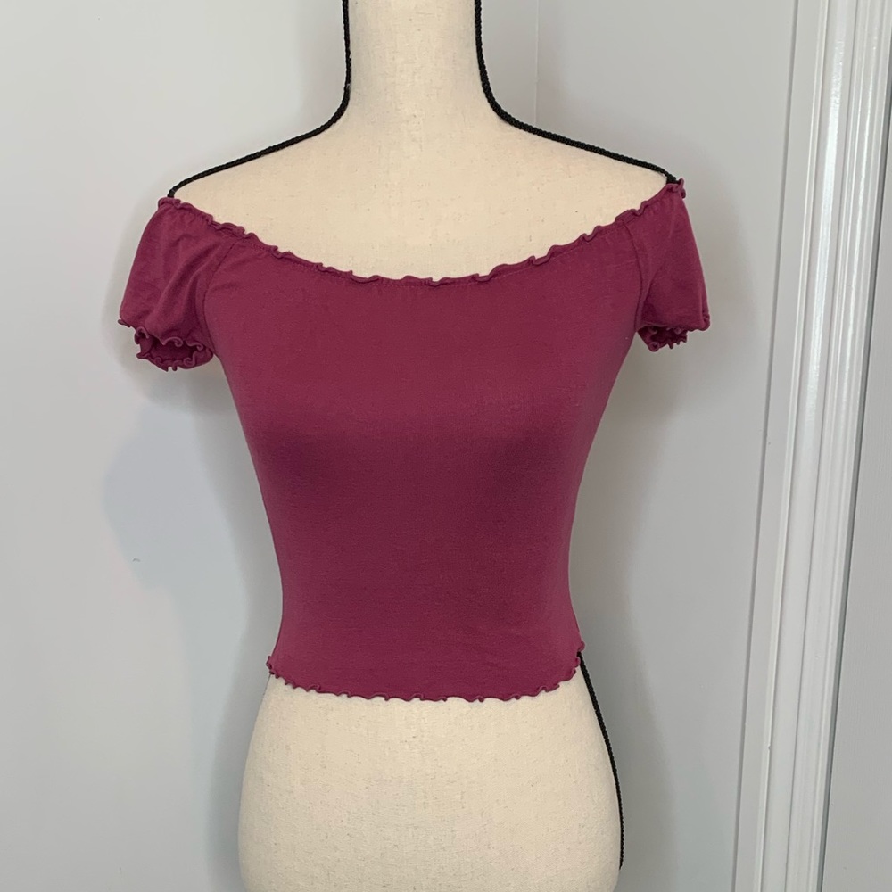 Scallop off the shoulder crop top